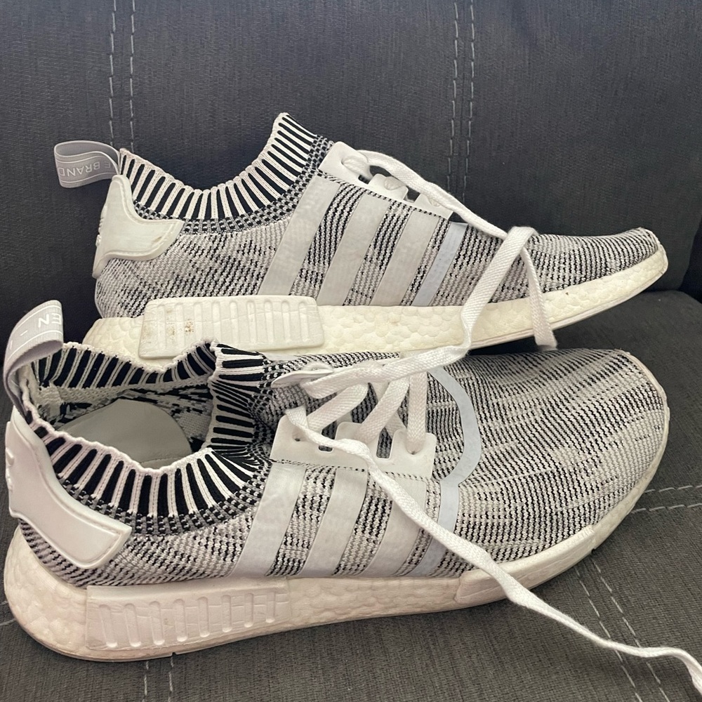Adidas Tennis Shoes